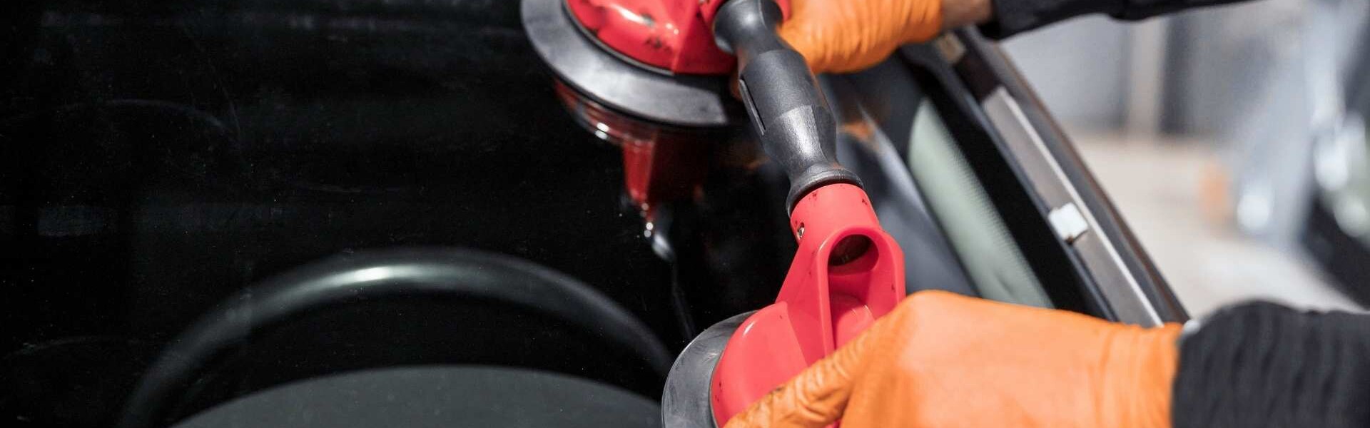 szélvédő javítási költségek - láthatatlan költségek, amit sok autós alábecsül